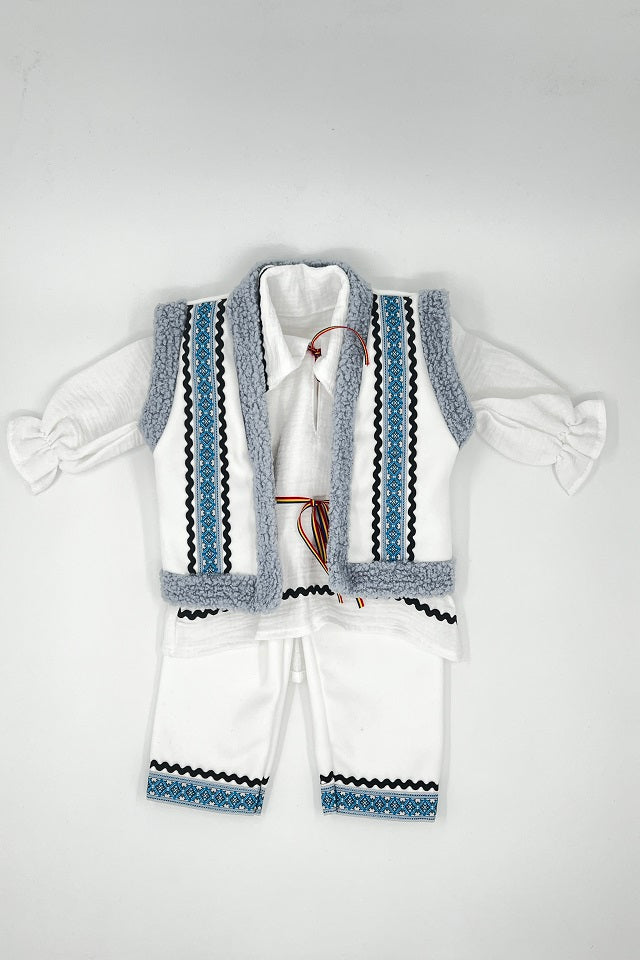 Costum Traditional Bebe, 4 piese, Alb/Albastru, 6-9 luni